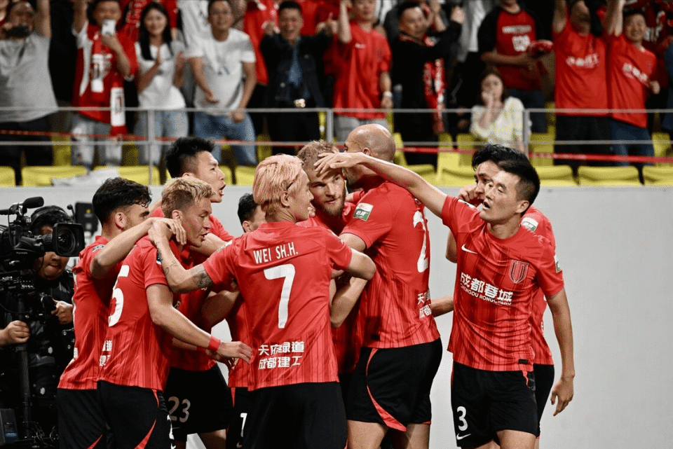 关于中超球队奋力战斗，紧急出线下一轮的信息